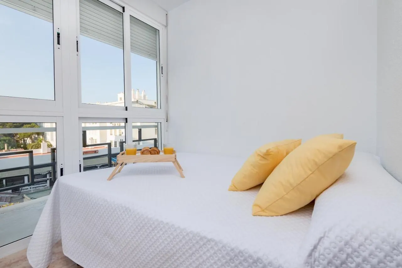 Bhost - Carihuela Beach Torremolinos