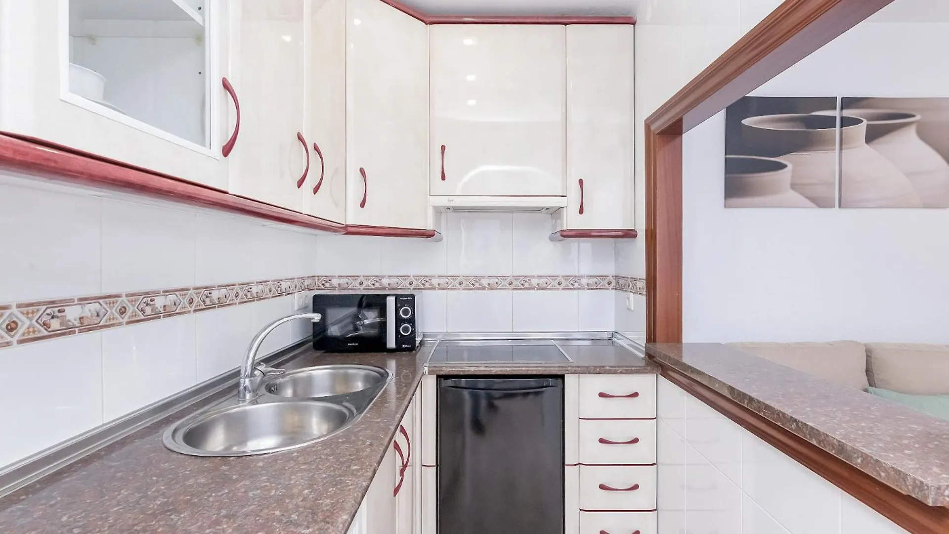 Bhost - Carihuela Beach توريمولينوس
